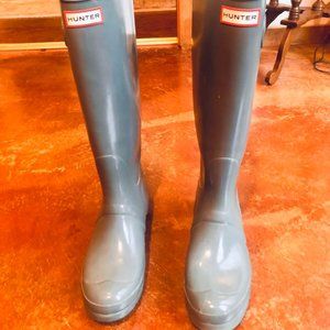 Women's size 9 grey Hunter boots
